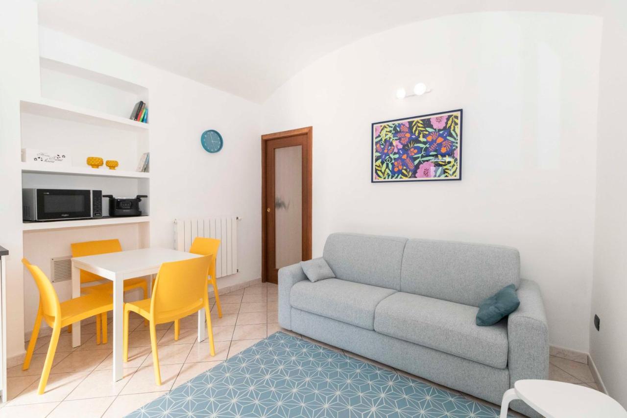 Ferienwohnung Colourful Flat San Donato Turin Exterior foto