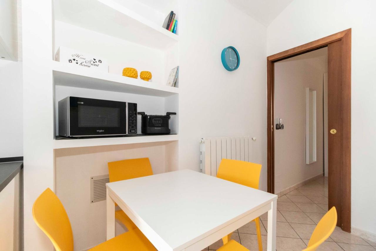 Ferienwohnung Colourful Flat San Donato Turin Exterior foto
