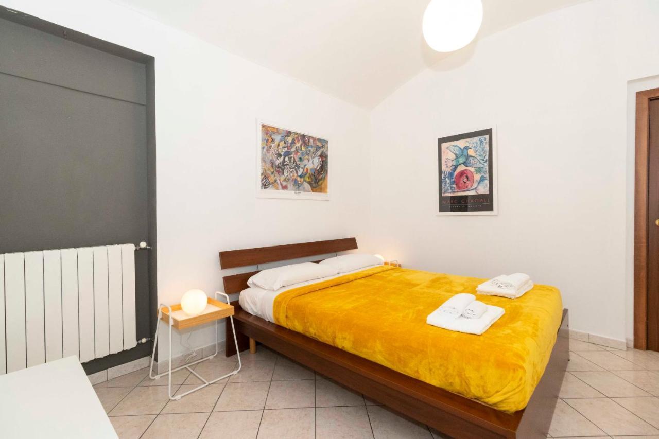 Ferienwohnung Colourful Flat San Donato Turin Exterior foto