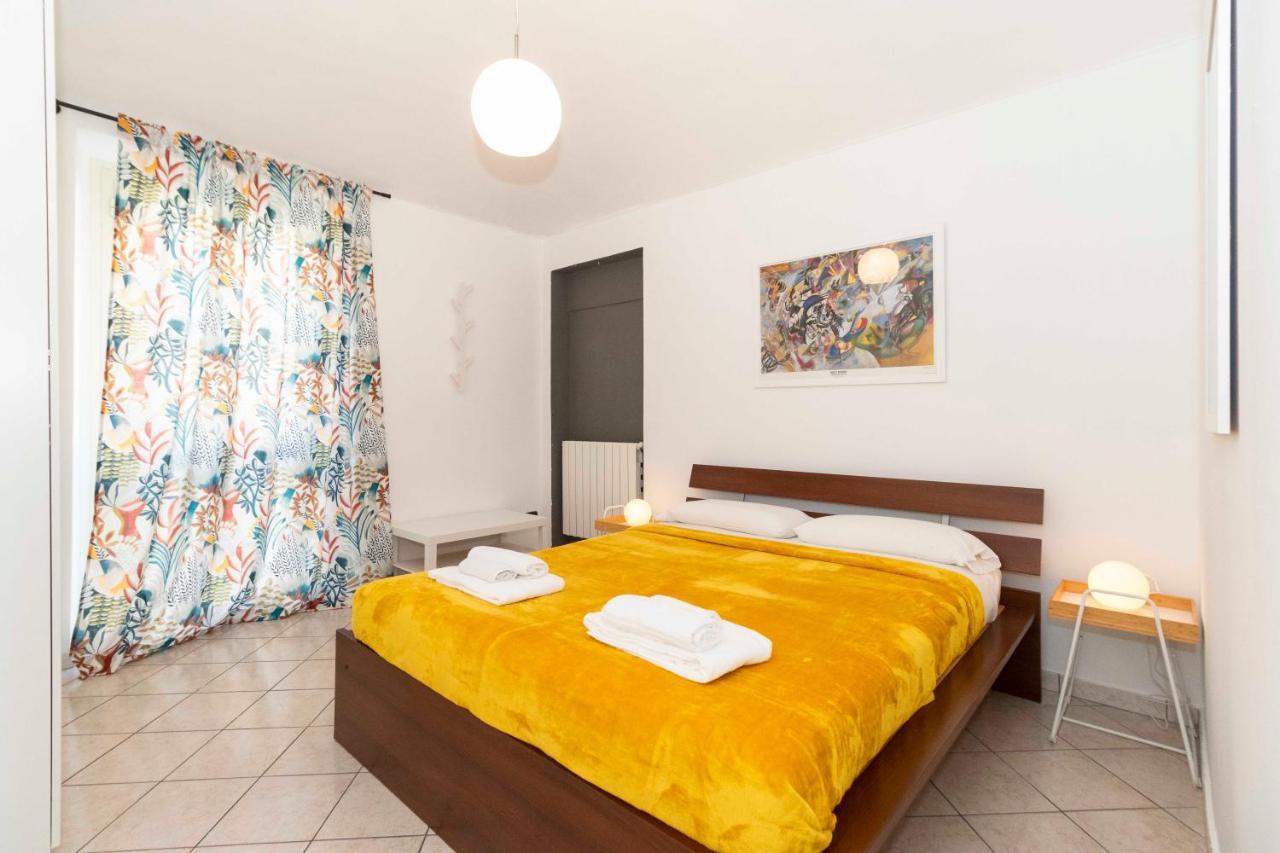 Ferienwohnung Colourful Flat San Donato Turin Exterior foto