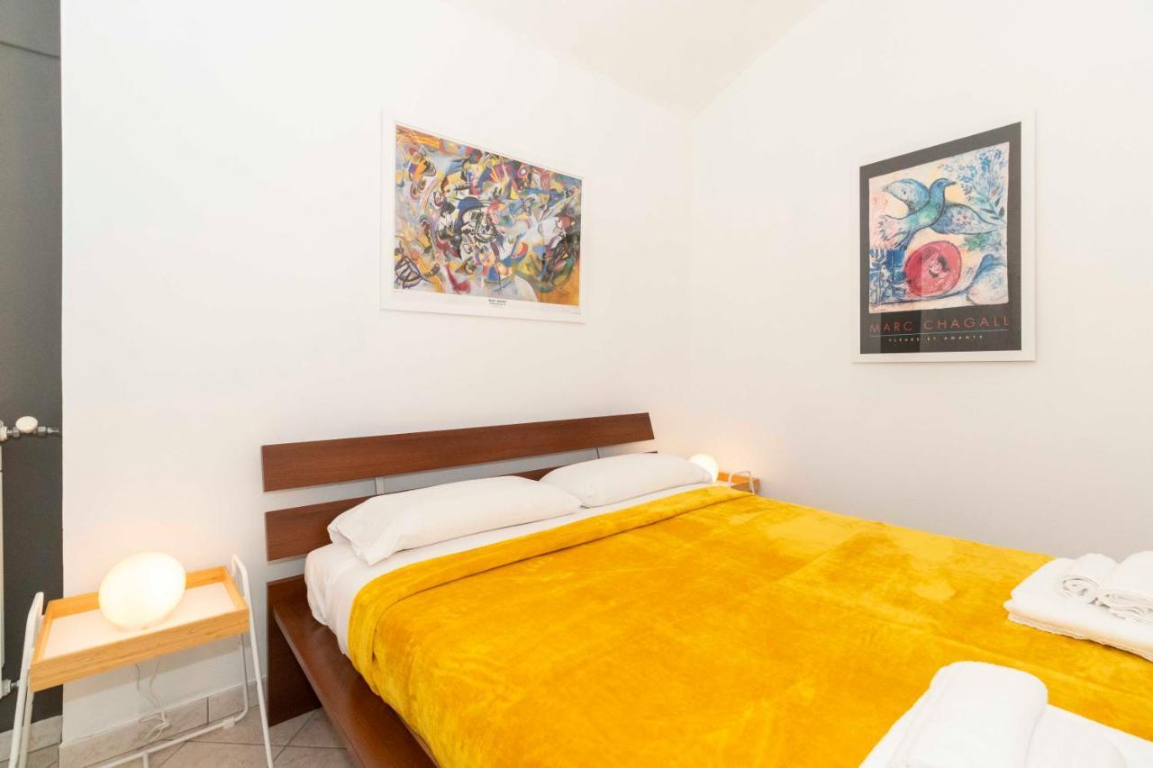 Ferienwohnung Colourful Flat San Donato Turin Exterior foto